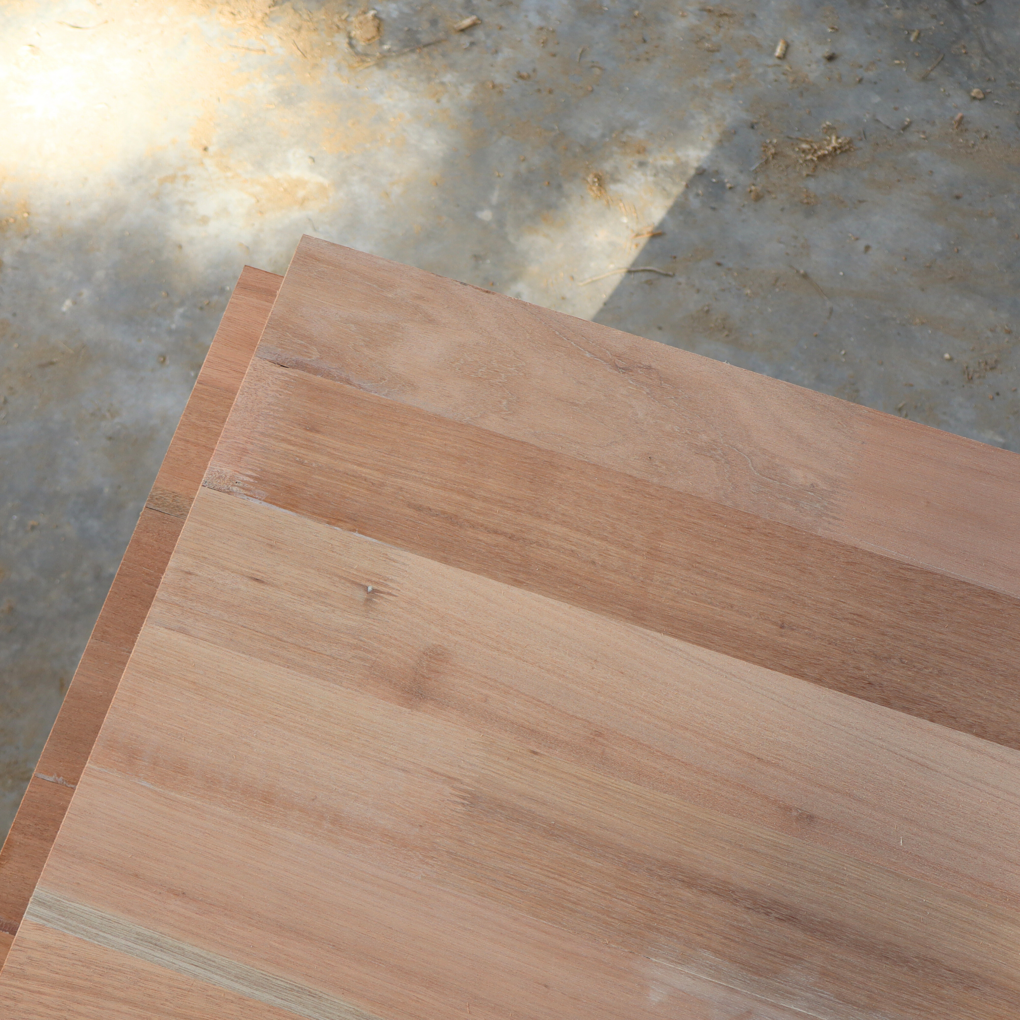 Red Meranti FJL Board 20mm -4x8ft 【Grade AB】