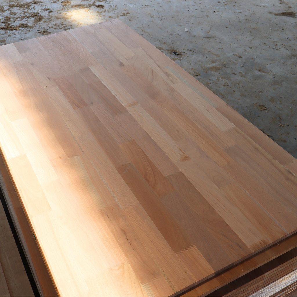 Red Meranti FJL Board 20mm -4x8ft 【Grade AB】